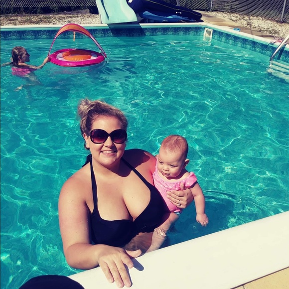 Meet your Posher, Andrea - Picture 1 of 1